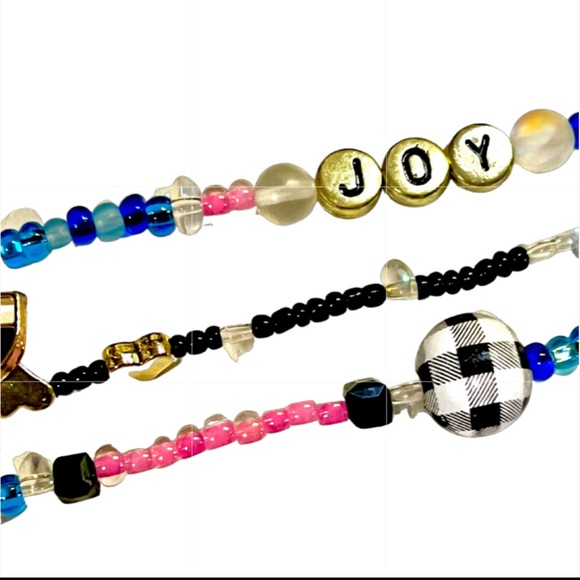 One of a kind , CRAZY JOY 3 Strand Multi Media Beaded bracelet - wine charm - Picture 7 of 12